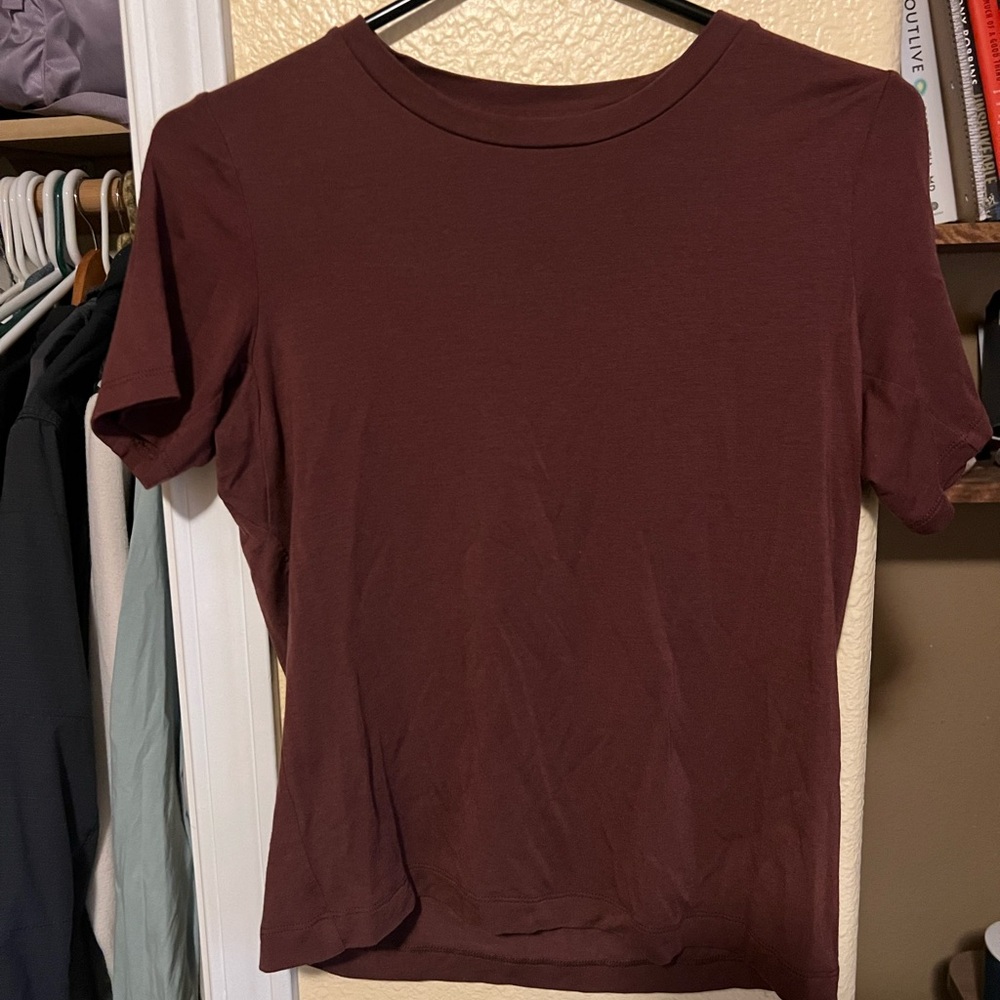 NOBULL Women's Burgundy Short Sleeve Tee